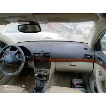 toyota avensis berlina (t25) del año 2007