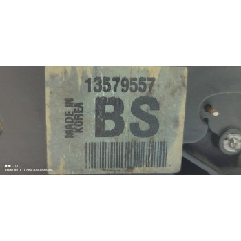 Recambio de cerradura puerta trasera izquierda para opel zafira tourer selective referencia OEM IAM 13579557  