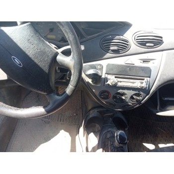ford focus berlina (cak) del año 1999