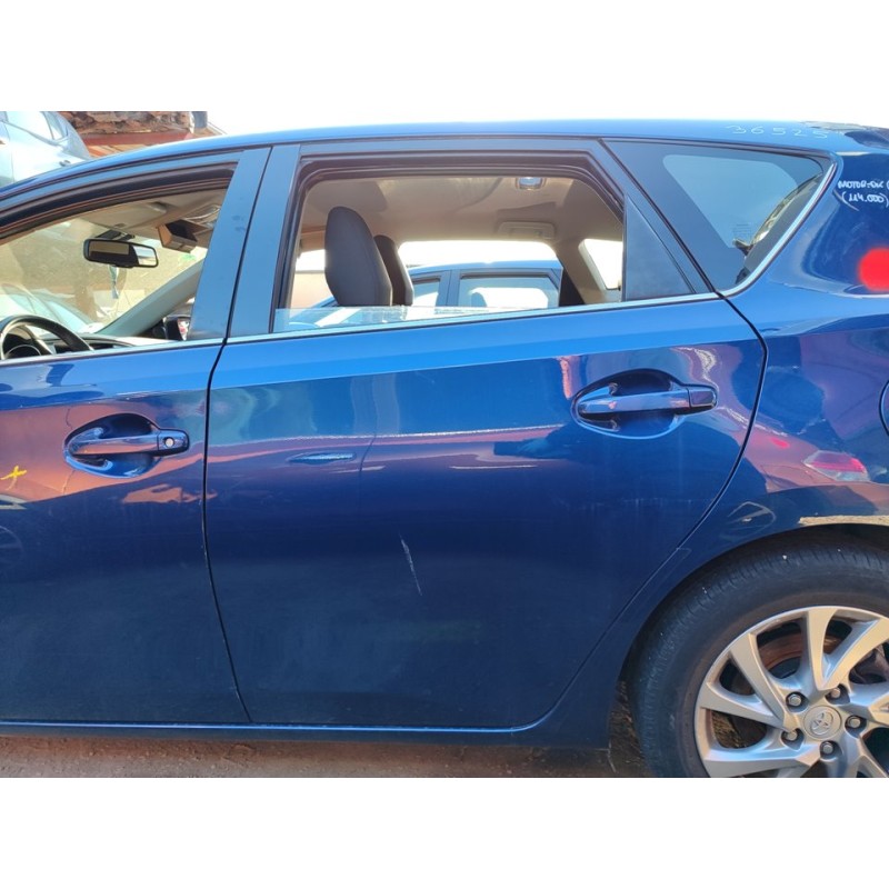 Recambio de puerta trasera izquierda para toyota auris active referencia OEM IAM 6700402380  