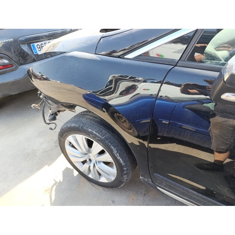 Recambio de aleta delantera izquierda para peugeot 3008 active referencia OEM IAM 7840W9  