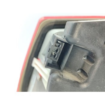 Recambio de piloto trasero izquierdo interior para bmw serie 3 touring (e46) 318i referencia OEM IAM 63218368759  