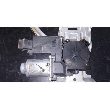 Recambio de elevalunas delantero izquierdo para opel corsa c referencia OEM IAM 13173073  