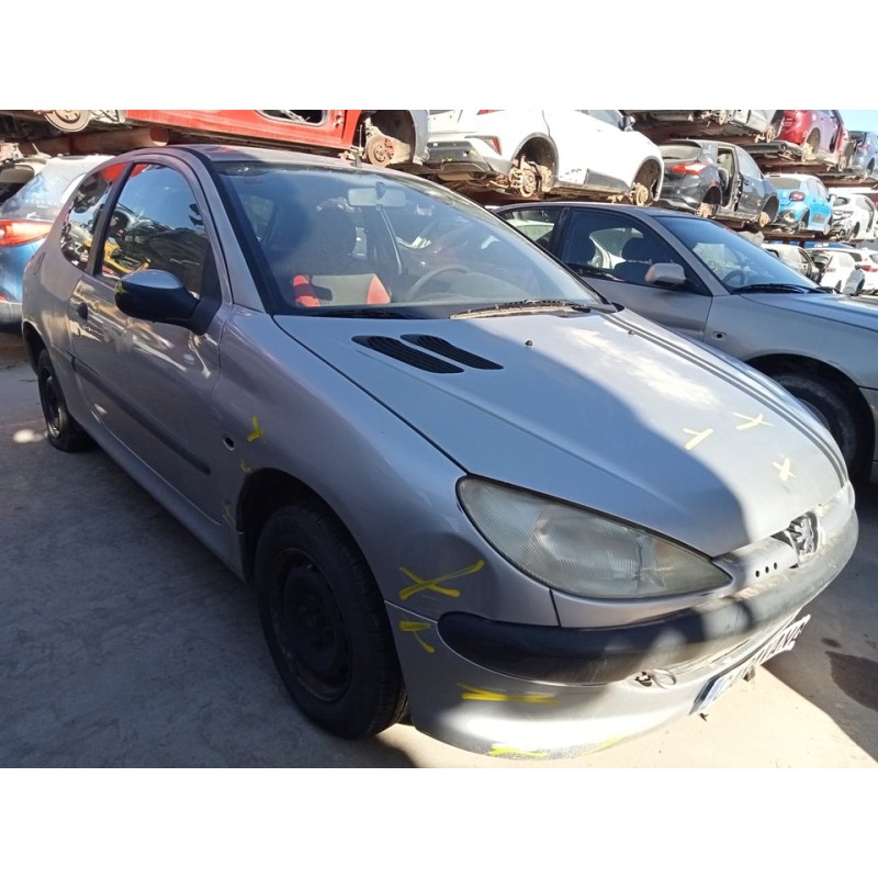 peugeot 206 berlina del año 2000