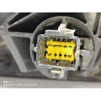 Recambio de retrovisor derecho para renault megane ii berlina 5p dynamique referencia OEM IAM 7701068375  