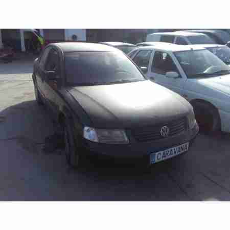 VOLKSWAGEN PASSAT BERLINA (3B3)