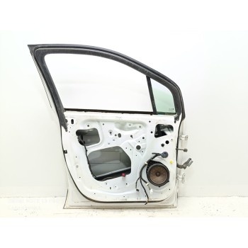 Recambio de puerta delantera izquierda para chevrolet trax lt referencia OEM IAM 95371048  