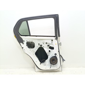 Recambio de puerta trasera izquierda para chevrolet trax lt referencia OEM IAM 95315630  