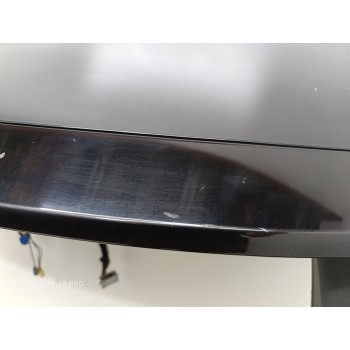 Recambio de porton trasero para maserati levante diesel referencia OEM IAM 673005572  