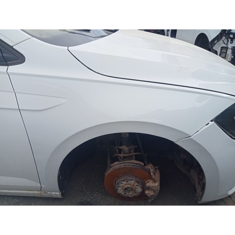 Recambio de aleta delantera derecha para volkswagen polo vi (aw1, bz1, ae1) 1.6 tdi referencia OEM IAM 2G0821106  