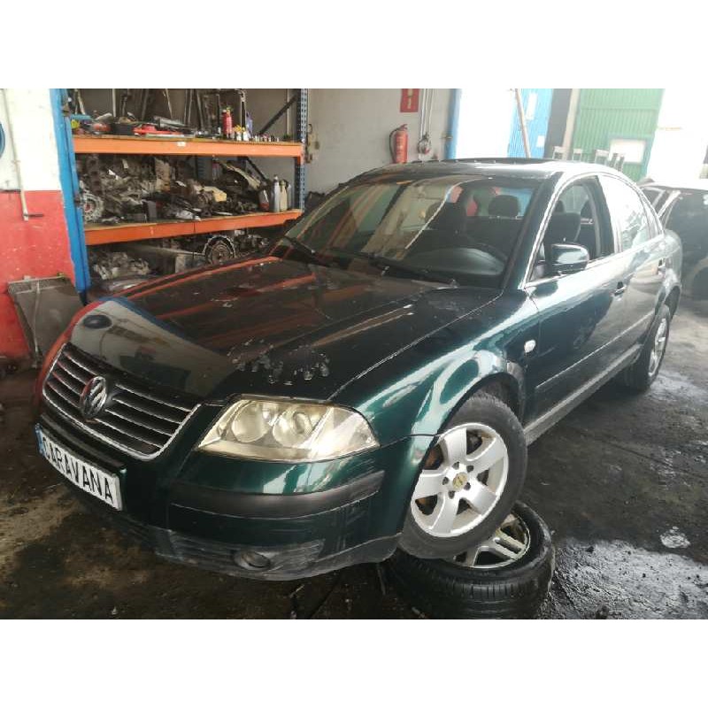 VOLKSWAGEN PASSAT BERLINA (3B3)