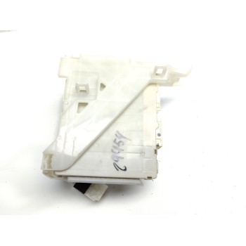 Recambio de caja reles / fusibles para lexus ct 200h referencia OEM IAM 8273076020B  