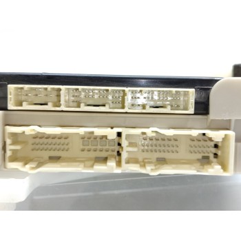 Recambio de caja reles / fusibles para lexus ct 200h referencia OEM IAM 8273076020B  