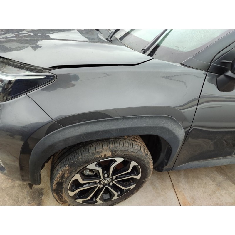 Recambio de aleta delantera izquierda para toyota yaris cross hybrid 2wd active tech referencia OEM IAM 53812K2010  
