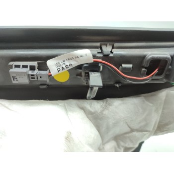 Recambio de guarnecido puerta trasera izquierda para maserati levante diesel referencia OEM IAM 670040378  