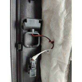 Recambio de guarnecido puerta delantera derecha para maserati levante diesel referencia OEM IAM 670040373  
