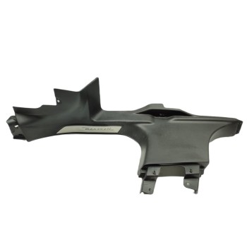 Recambio de guarnecido puerta trasera derecha para maserati levante diesel referencia OEM IAM 670040377  