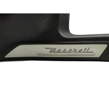 Recambio de guarnecido puerta trasera derecha para maserati levante diesel referencia OEM IAM 670040377  