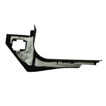 Recambio de guarnecido puerta delantera izquierda para maserati levante diesel referencia OEM IAM 670040374  
