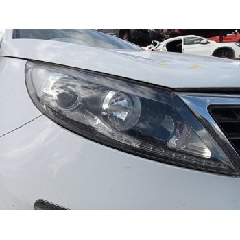 Recambio de faro derecho para kia sportage concept 4x2 referencia OEM IAM 921023U250  