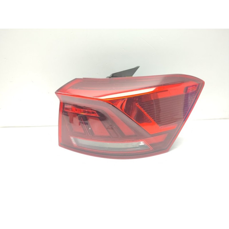Recambio de piloto trasero derecho para volkswagen t-roc sport referencia OEM IAM 2GA945096A  