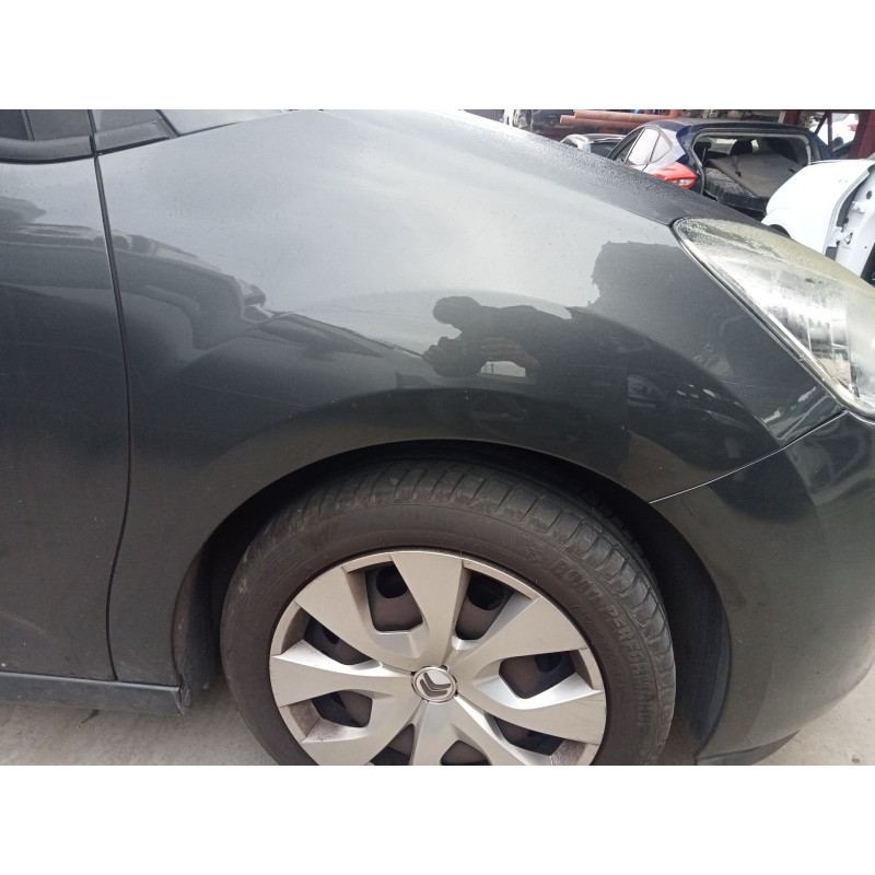 Recambio de aleta delantera derecha para citroën c3 ii (sc_) 1.2 vti 82 referencia OEM IAM 7841Z7  