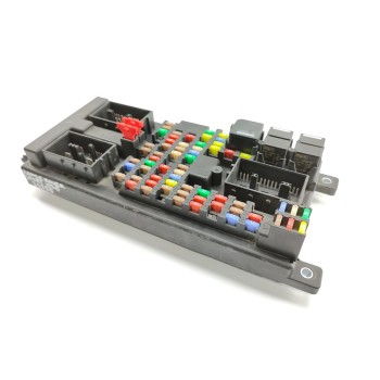 Recambio de caja reles / fusibles para land rover range rover sport v6 td hse referencia OEM IAM AH2214F041BH  