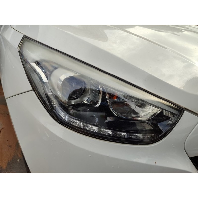Recambio de faro derecho para hyundai ix35 style 2wd referencia OEM IAM 921022S620  