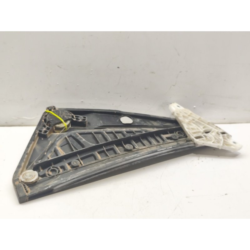 Recambio de elevalunas delantero izquierdo para hyundai veloster sport referencia OEM IAM 824012V010  