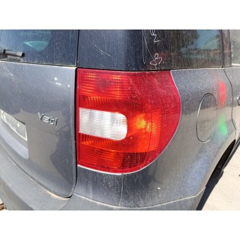 Recambio de piloto trasero derecho para skoda yeti active referencia OEM IAM 5L0945112  