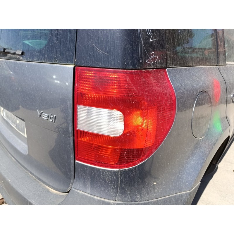 Recambio de piloto trasero derecho para skoda yeti active referencia OEM IAM 5L0945112  