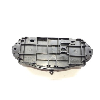 Recambio de mando climatizador para toyota yaris hybrid active referencia OEM IAM 559000D800  