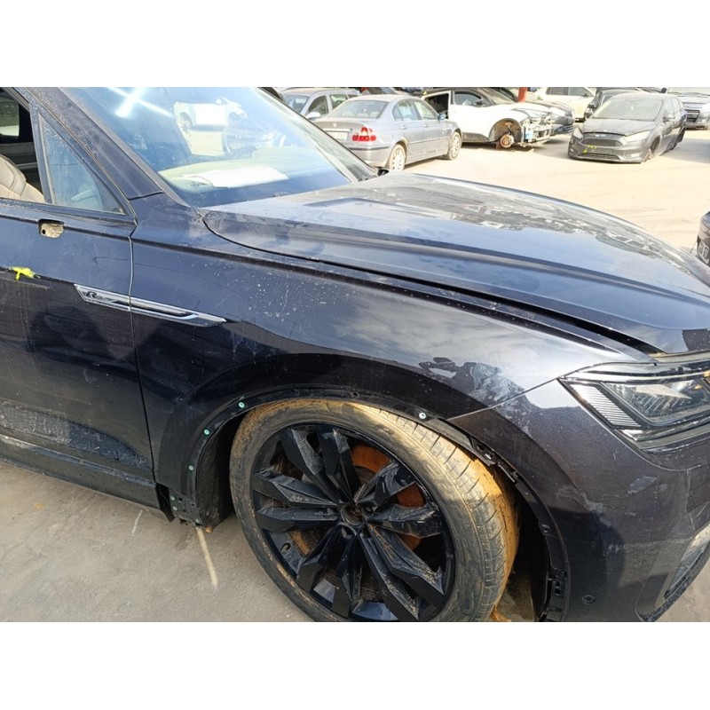 Recambio de aleta delantera derecha para volkswagen touareg r-line 4motion referencia OEM IAM 760821106  