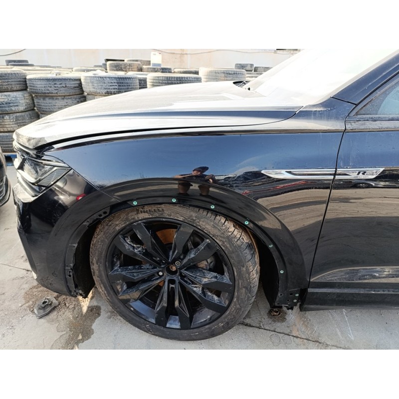 Recambio de aleta delantera izquierda para volkswagen touareg r-line 4motion referencia OEM IAM 760821105  