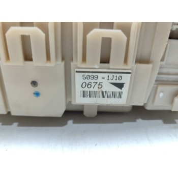 Recambio de caja reles / fusibles para toyota avensis (t27) advance referencia OEM IAM 8273005720  