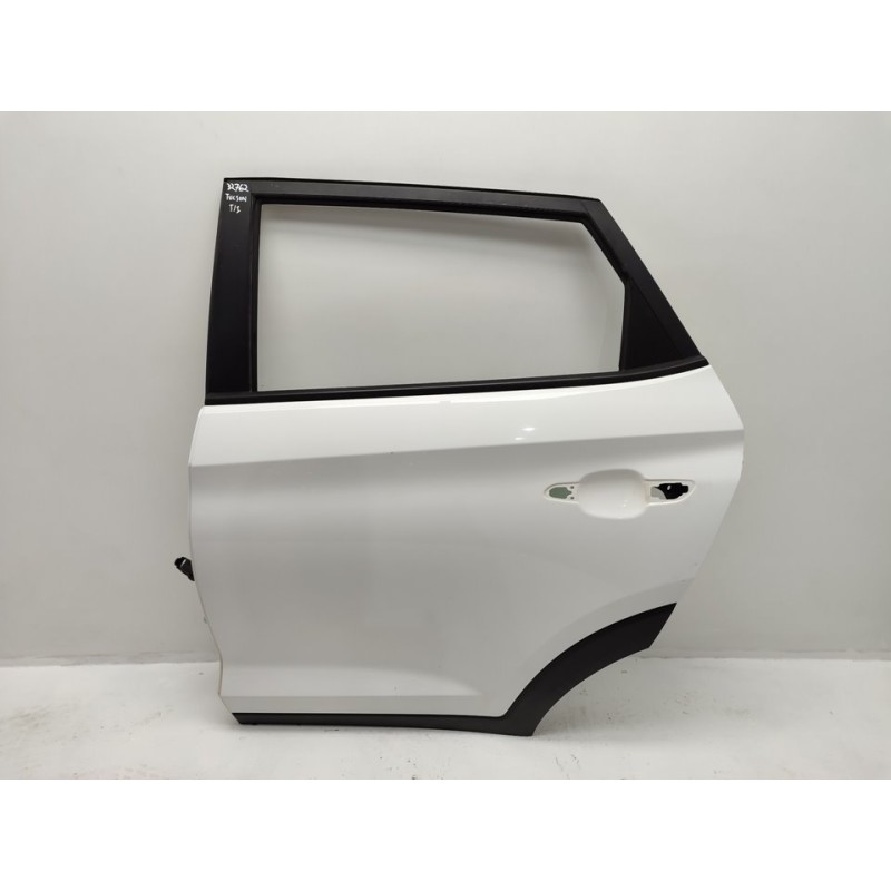 Recambio de puerta trasera izquierda para hyundai tucson 25 aniversario 4x2 referencia OEM IAM 77003D7000  