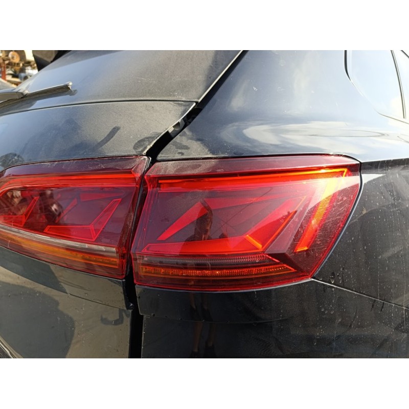 Recambio de piloto trasero derecho para volkswagen touareg r-line 4motion referencia OEM IAM 760945208A  