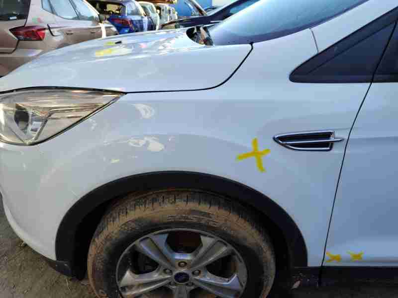 Recambio de aleta delantera izquierda para ford kuga (cbs) trend referencia OEM IAM CJ5416006AE  