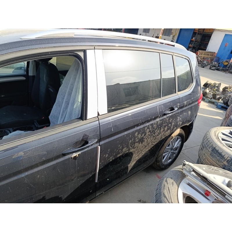 Recambio de puerta trasera izquierda para volkswagen touran (5t1) life referencia OEM IAM 5TA833055AH  