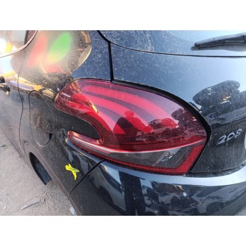 Recambio de piloto trasero izquierdo para peugeot 208 allure referencia OEM IAM 9825601280  