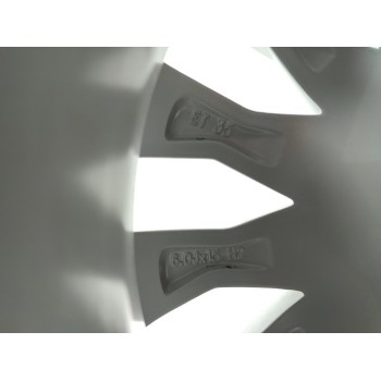 Recambio de llanta para fiat nuova 500 (150) lounge referencia OEM IAM 52009577  