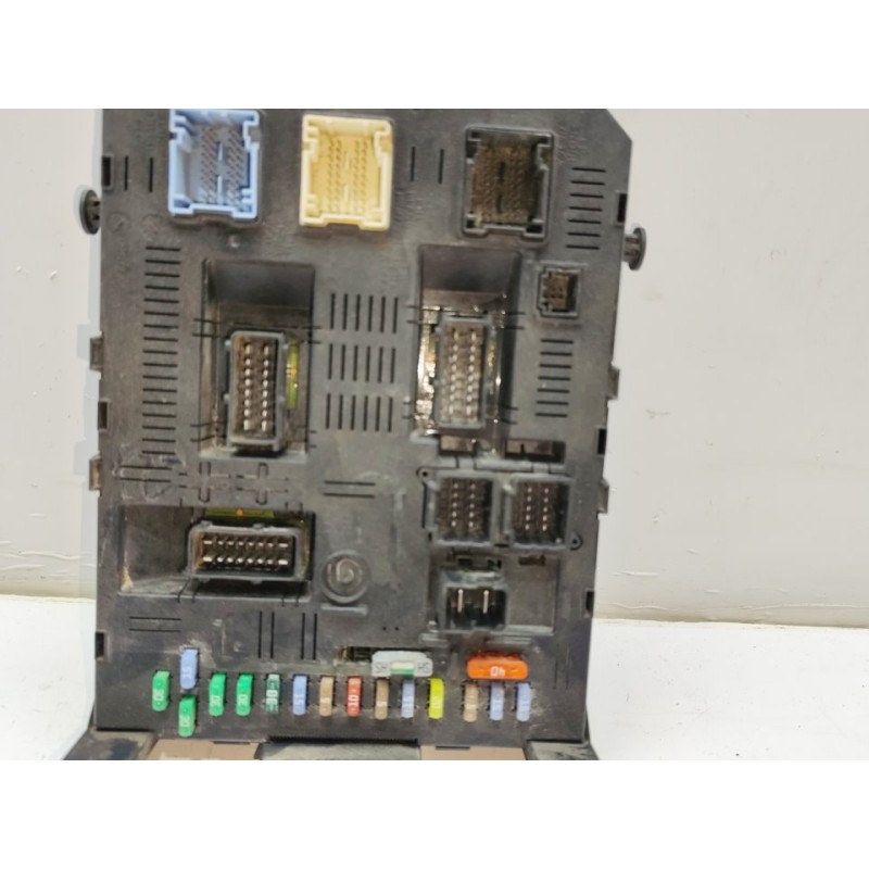Recambio de caja reles / fusibles para citroën c4 grand picasso exclusive referencia OEM IAM 9661940080  