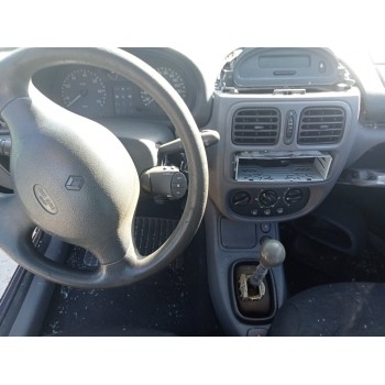 renault clio ii fase i (b/cbo) del año 2001