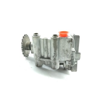 Recambio de bomba aceite para renault trafic caja cerrada (ab 4.01) doble cabina l1h1 2,7t referencia OEM IAM 8200345633  