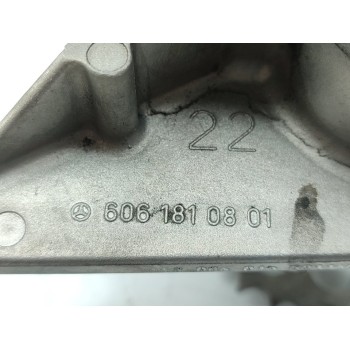 Recambio de bomba aceite para mercedes-benz vito (w638) caja cerrada 110 cdi  (638.094) referencia OEM IAM 6061810801  