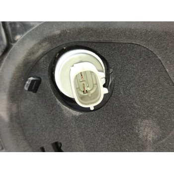 Recambio de piloto trasero derecho interior para toyota c-hr hybrid active referencia OEM IAM 81580F4010  