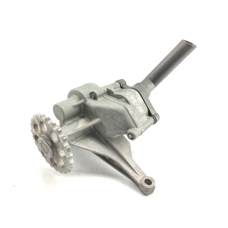 Recambio de bomba aceite para mercedes-benz vito (w638) combi 108 cdi (638.194) referencia OEM IAM 6061810801  