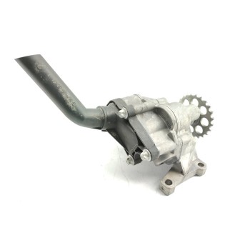 Recambio de bomba aceite para mercedes-benz vito (w638) combi 108 cdi (638.194) referencia OEM IAM 6061810801  