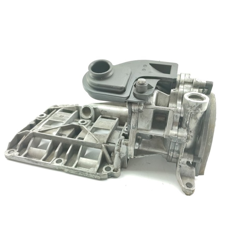 Recambio de bomba aceite para bmw serie 1 lim. (f20) 116d referencia OEM IAM 7798014  
