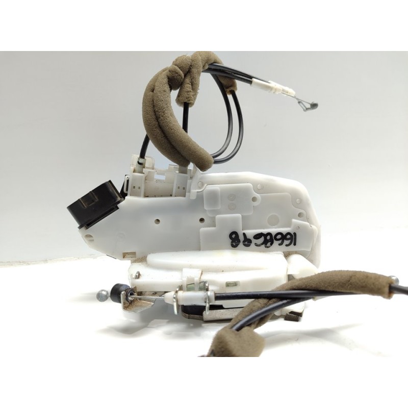 Recambio de cerradura puerta trasera izquierda para nissan x-trail (t32) tekna 4x4 referencia OEM IAM 825016FR0A  